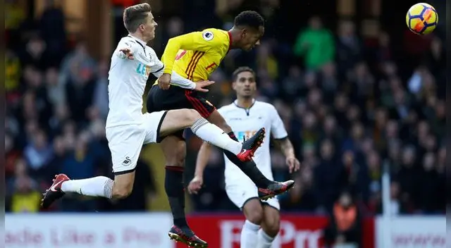 André Carrillo anotó su primer gol en la Premier League pero Watford volvió a perder