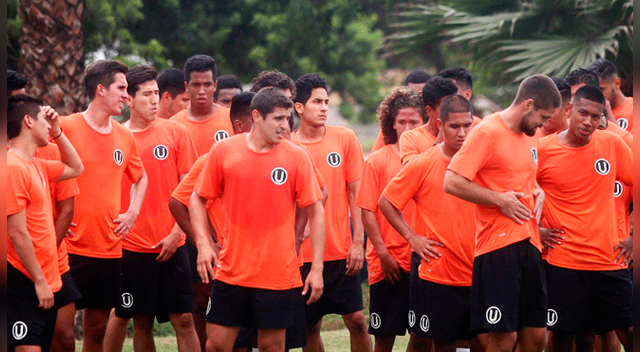 Universitario entrenó en su primer día de pretemporada con camiseta sin marca. Foto: Prensa Universitario. Universitario entrenó en su primer día de pretemporada con camiseta sin marca. Foto: Prensa Universitario.