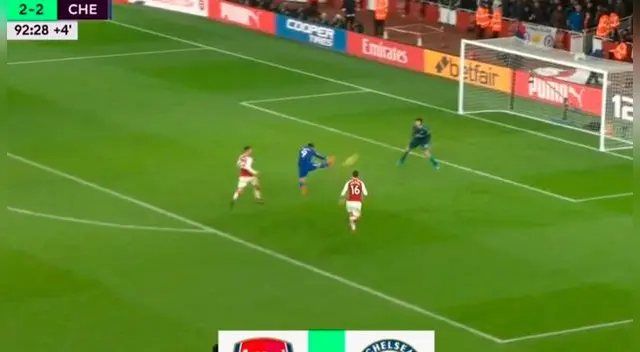 En el Arsenal vs. Chelsea, Álvaro Morata se falló un gol claro frente a Petr Cech.