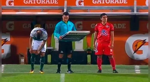 Irven Ávila debutó con Lobos Buap ante Santos Laguna. Irven Ávila debutó con Lobos Buap ante Santos Laguna.