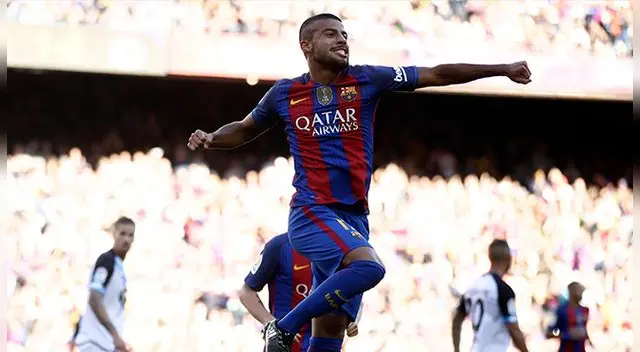 Rafinha Alcántara celebra un gol con el Barcelona a La Coruña.