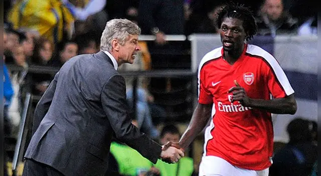 Arsene Wenger y Emmanuel Adebayor.