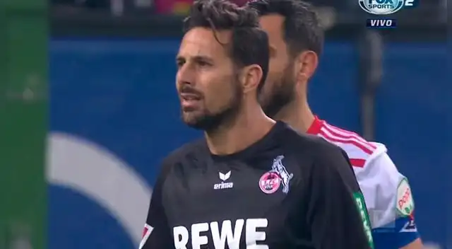 Claudio Pizarro y su celebración tras tercer triunfo seguido del Colonia por la Bundesliga [FOTOS]