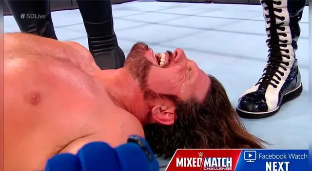 En WWE SmackDown, AJ Styles tendrá un careo con con Kevin Owens y Sami Zayn previo al Royal Rumble. En WWE SmackDown, AJ Styles tendrá un careo con con Kevin Owens y Sami Zayn previo al Royal Rumble.