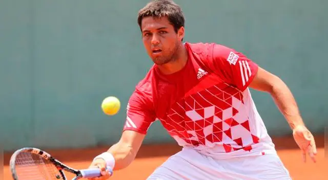 Duilio Beretta sorprende al ganar a la raqueta número uno de Bolivia