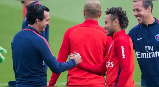 Unai Emery asistió al 'fiestón' de Neymar. Foto: AP