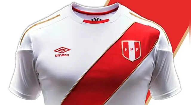 6. La camiseta peruana se ha ganado el aplauso y asombro en el extranjero. Los adornos dorados le dan elegancia y modernidad al diseño.