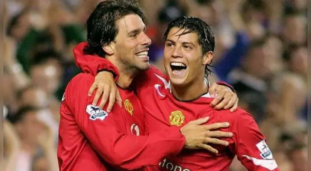 Ruud van Nistelrooy y Cristiano Ronaldo tuvieron una mala relación en el Manchester United. Foto: Internet/Medios