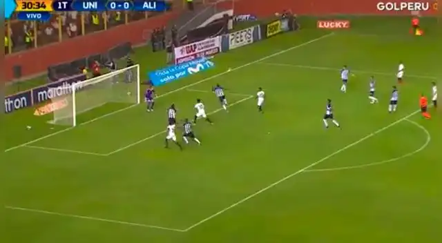 Universitario de Deportes empató en la fecha 3 del Torneo de Verano 1-1 ante San Martín. Universitario de Deportes empató en la fecha 3 del Torneo de Verano 1-1 ante San Martín.