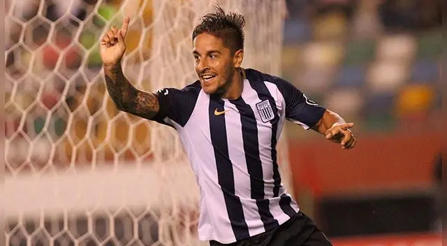 Alejandro Hohberg celebra su gol a Universitario. Alejandro Hohberg celebra su gol a Universitario.