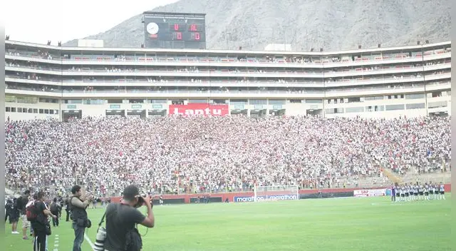 Universitario recaudó una gran cantidad de dinero en el clásico ante Alianza Lima Universitario recaudó una gran cantidad de dinero en el clásico ante Alianza Lima