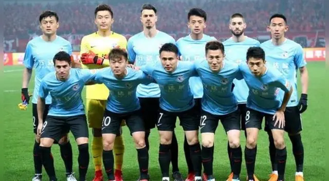 Yannick Carrasco y Nicolás Gaitán en el once del Dalian Yifang.