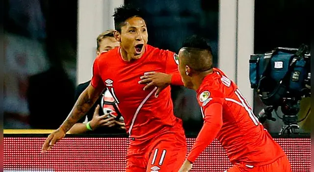 Raúl Ruidíaz celebra su gol a Brasil en la Copa América Centenario. Raúl Ruidíaz celebra su gol a Brasil en la Copa América Centenario.