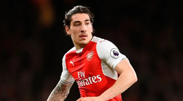 Héctor Bellerín es la primera opción del Barcelona para el lateral derecho
