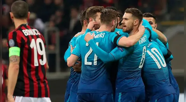 Arsenal venció 2-0 al AC Milan en la Europa League. Arsenal venció 2-0 al AC Milan en la Europa League.