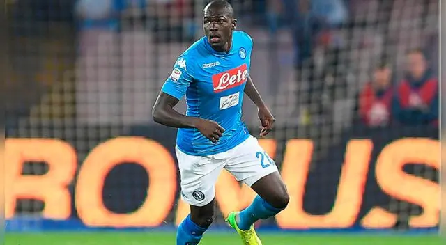 Koulibaly viene teniendo brillantes actuaciones en el Napoli. 