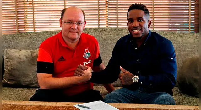 Ilya Gerkus y Jefferson Farfán cuando firmaron contrato con el Lokomotiv Ilya Gerkus y Jefferson Farfán cuando firmaron contrato con el Lokomotiv