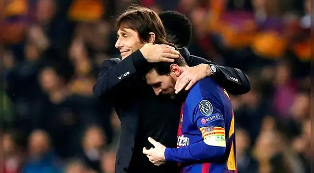 Antonio Conte abraza a Lionel Messi.