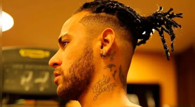 Neymar y su peculiar 'look'. (Foto: Neymar)