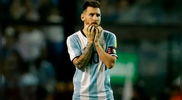 Lionel Messi es punto de críticas en su selección por no mostrar compromiso.