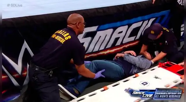 En WWE SmackDown, Kevin Owens y Sami Zayn agredieron a Daniel Bryan.