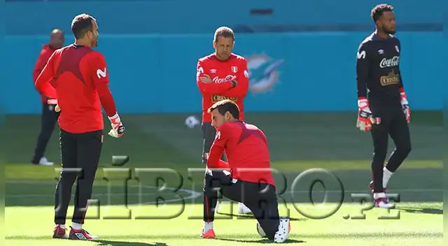 La selección peruana trabajó este jueves en el Hard Rock Stadium previo a su amistoso con Croacia. Foto: Luis Jímenez