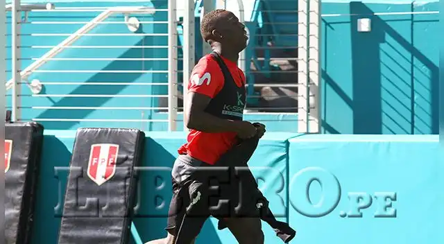 La selección peruana trabajó este jueves en el Hard Rock Stadium previo a su amistoso con Croacia. Foto: Luis Jímenez