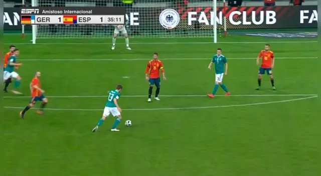 Muller la clavó donde duermen las arañas. David de Gea no pudo evitar el festejo del volante del Bayern.