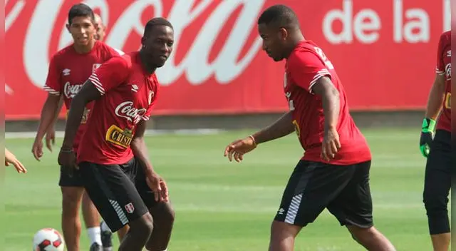 Jefferson Farfán y Luis Advíncula lucirán nuevos chimpunes ante Islandia