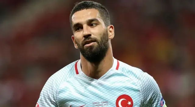 Arda Turan debutó en el Galatasaray de su país.