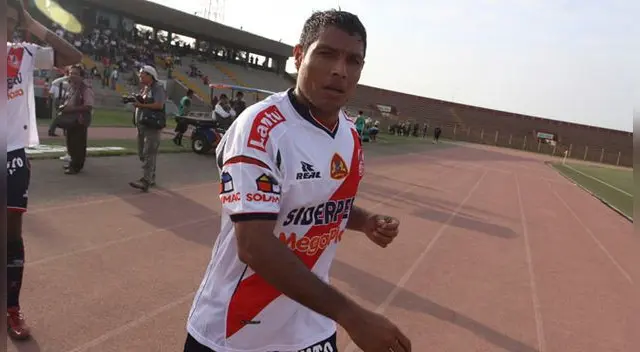 Martín Arzuaga arrancó su carrera el 2000 jugando por el Junior de Barranquilla. Martín Arzuaga arrancó su carrera el 2000 jugando por el Junior de Barranquilla.