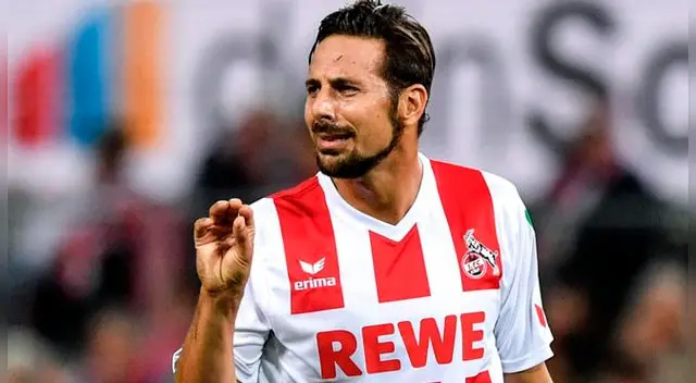 Claudio Pizarro y su magistral pase de taco que enloqueció a toda la Bundesliga [VIDEO]