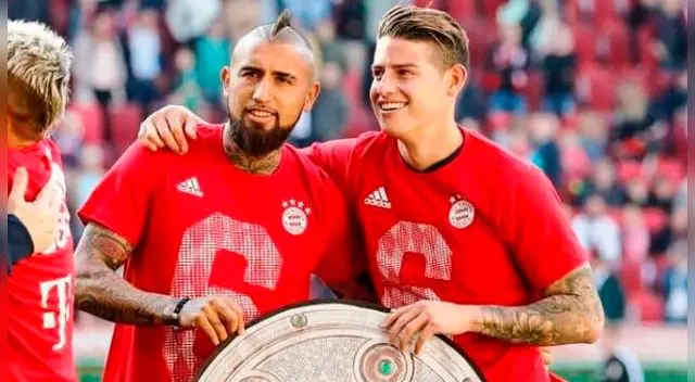 Arturo Vidal y James Rodríguez posaron tras conseguir el título de la Bundesliga Arturo Vidal y James Rodríguez posaron tras conseguir el título de la Bundesliga