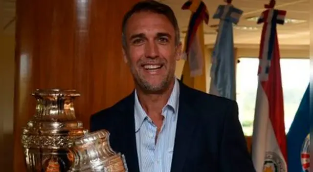 Gabriel Batistuta jugó 87 partidos con la AS Roma, convirtiendo 33 goles. Gabriel Batistuta jugó 87 partidos con la AS Roma, convirtiendo 33 goles.
