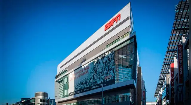 Líbero visitó los maravillosos estudios de ESPN en Los Ángeles 