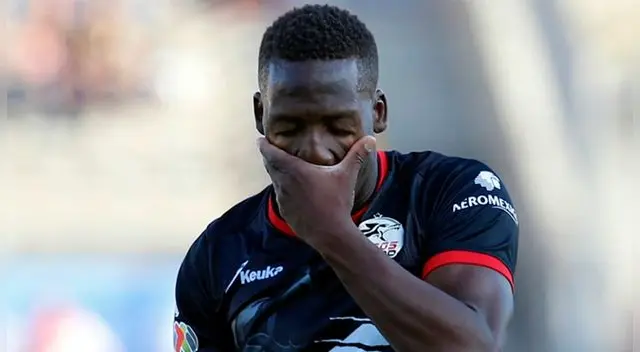 Luis Advíncula llora tras la derrota de Lobos BUAP ante Necaxa. Luis Advíncula llora tras la derrota de Lobos BUAP ante Necaxa.