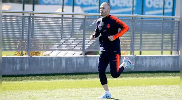Iniesta anunciaría su salida del Barcelona luego de la Copa del Rey. 