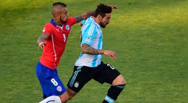 Ezequiel Lavezzi asegura que nunca "troleó" a Arturo Vidal. 