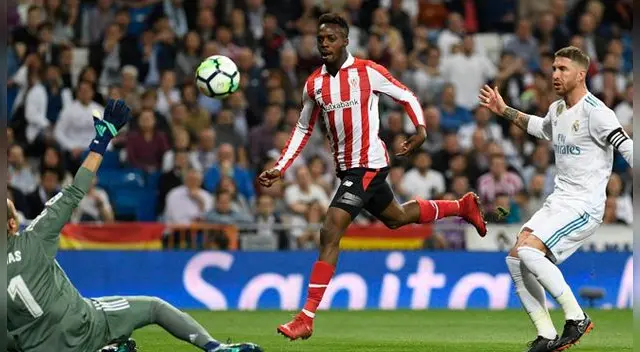 Iñaki Williams define picando el balón ante la salida de Keylor Navas. Iñaki Williams define picando el balón ante la salida de Keylor Navas.