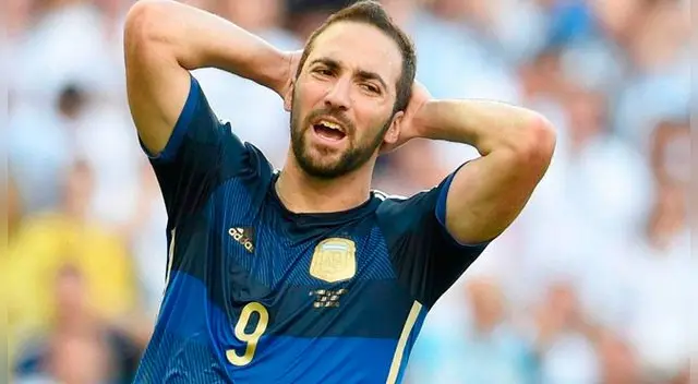 Gonzalo Higuaín se lamenta la ocasión fallada ante Alemania en la final de Brasil 2014. Gonzalo Higuaín se lamenta la ocasión fallada ante Alemania en la final de Brasil 2014.