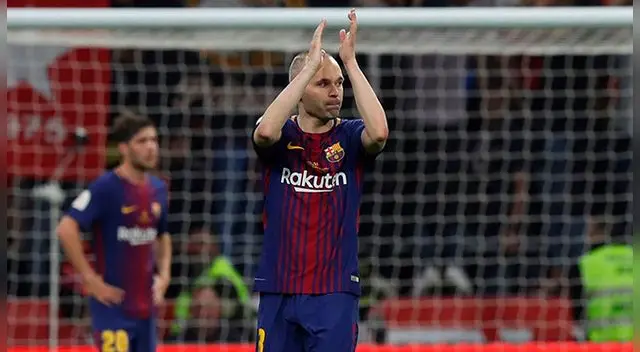 Andrés Iniesta sale ovacionado en la final de la Copa del Rey. Andrés Iniesta sale ovacionado en la final de la Copa del Rey.