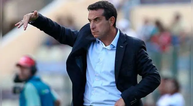 Guillermo Sanguinetti dirigió a Alianza Lima en el 2014 y 2015. Logró ganar la Copa Inca 2014 con los ‘blanquiazules’. Guillermo Sanguinetti dirigió a Alianza Lima en el 2014 y 2015. Logró ganar la Copa Inca 2014 con los ‘blanquiazules’.