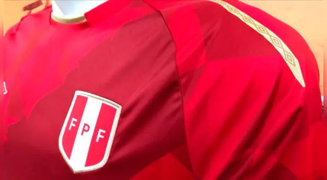 PES 2018 ya tiene la tercera camiseta de la selección peruana. Fuente: PES 2018.