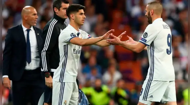 Zinedine Zidane no se decide entre Marco Asensio o Karim Benzemá. Foto: EFE Zinedine Zidane no se decide entre Marco Asensio o Karim Benzemá. Foto: EFE