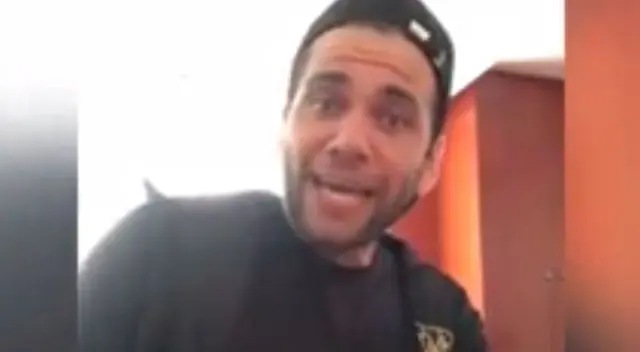 Dani Alves suma, hasta el momento, 5 goles en 35 partidos con la camiseta del PSG en la presente campaña 2017-18. Dani Alves suma, hasta el momento, 5 goles en 35 partidos con la camiseta del PSG en la presente campaña 2017-18.