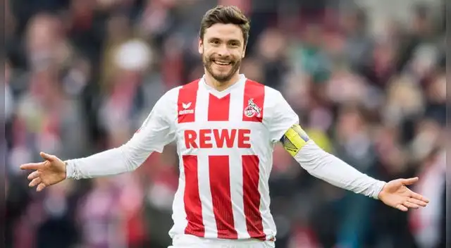 Jonas Hector celebra un gol con el Colonia.