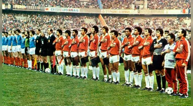 Perú previo al partido ante Francia (1982). Perú previo al partido ante Francia (1982).