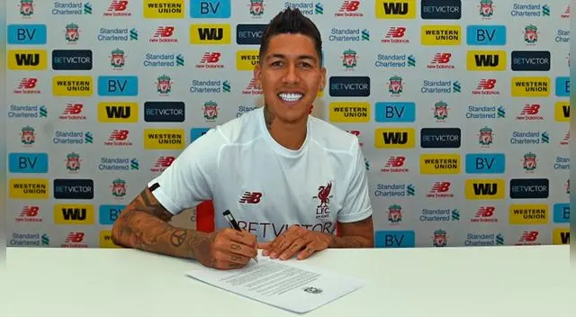 Roberto Firmino renueva con el Liverpool. Foto: @LFC Roberto Firmino renueva con el Liverpool. Foto: @LFC