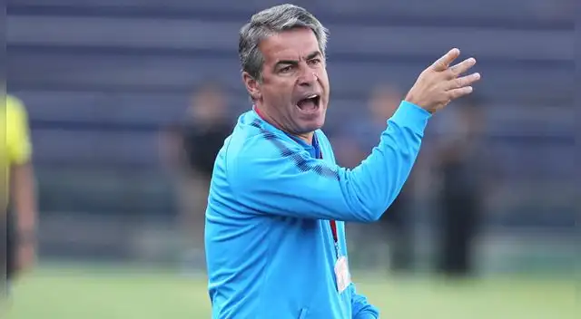 Pablo Bengoechea salió campeón con Alianza Lima la temporada 2017. 