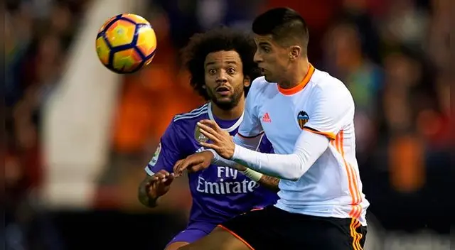 Joao Cancelo disputa un balón con Marcelo en un Valencia-Real Madrid. Joao Cancelo disputa un balón con Marcelo en un Valencia-Real Madrid.